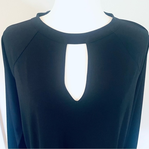Michael Kors Women's Size Large Black Keyhole Front Long Sleeve Stretch Blouse. - Picture 3 of 8